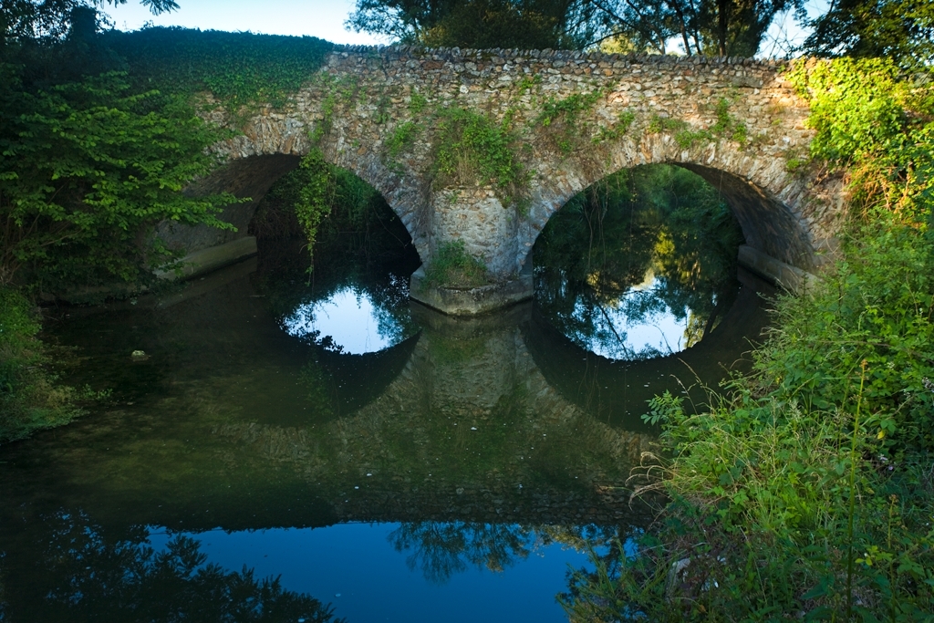 Pont Gallo romain Lésigny Copyright Hellio Van Ingen